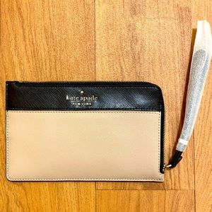 NWT Kate Spade wristlet beige black
